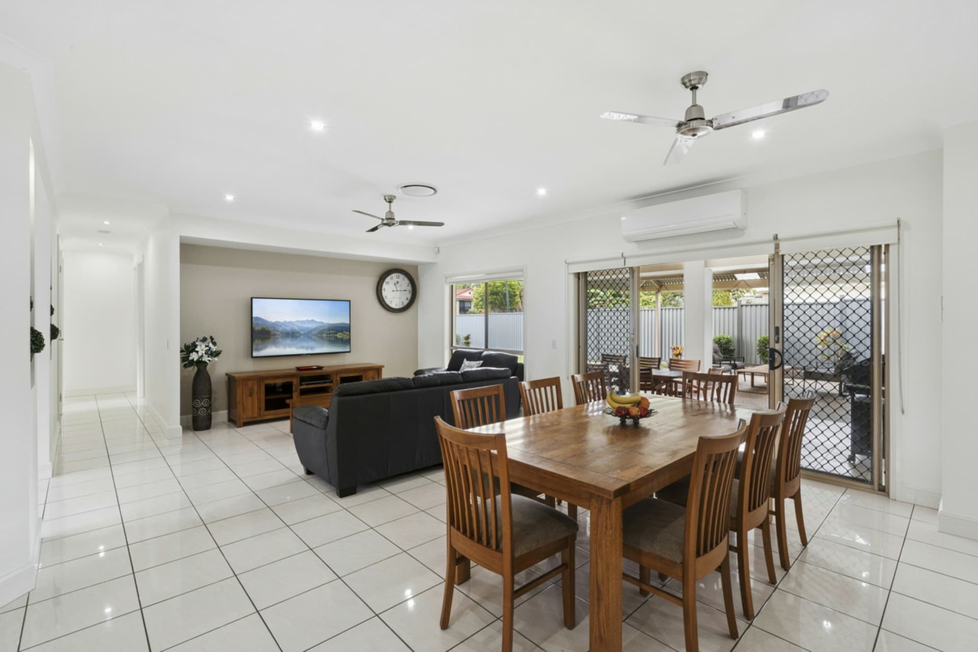 1 Sylvia Close, Pacific Pines, Pacific Pines - Thumbnail 5