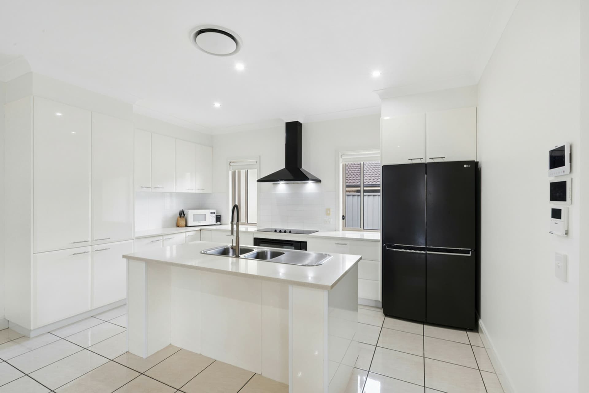 1 Sylvia Close, Pacific Pines, Pacific Pines - Thumbnail 7