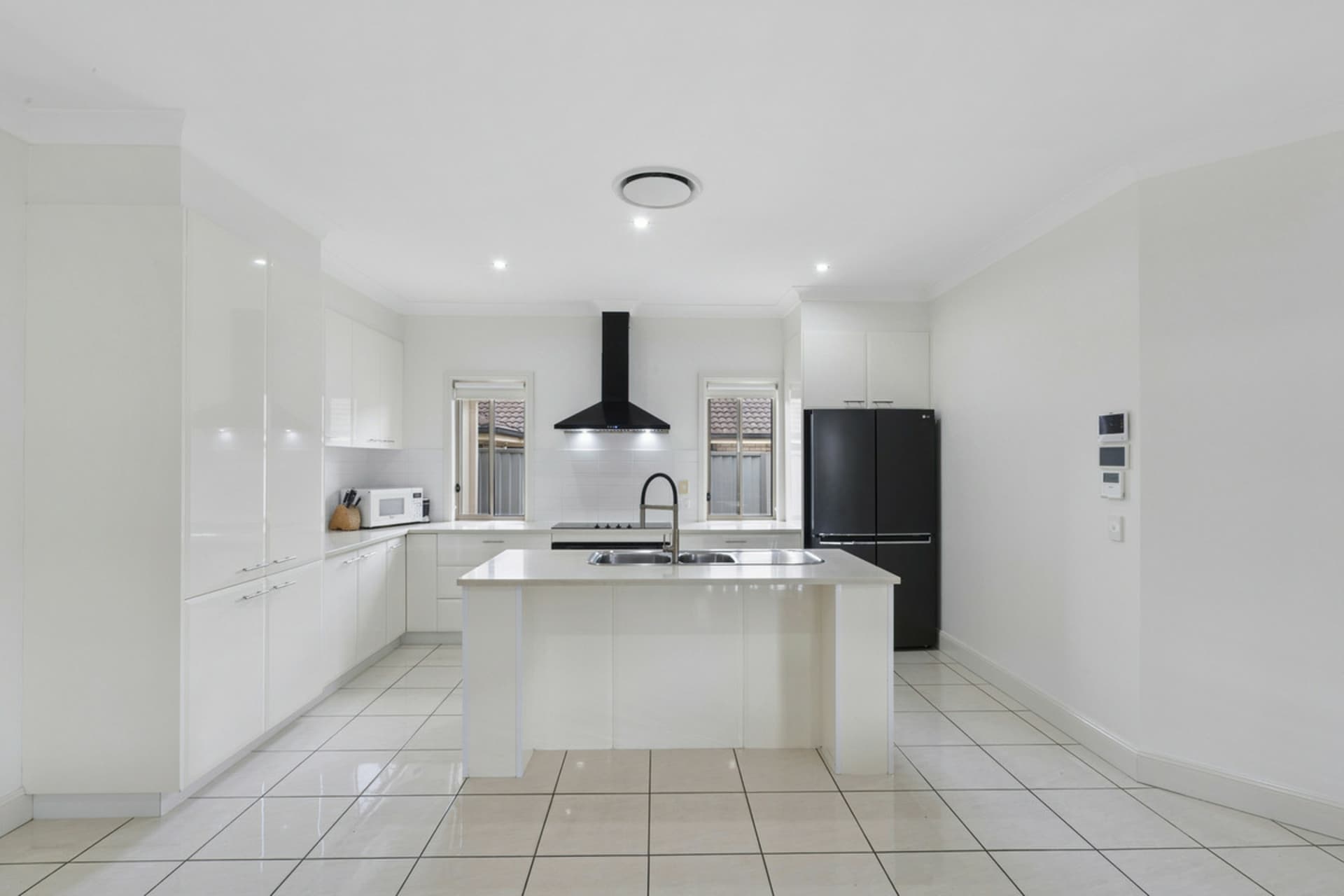 1 Sylvia Close, Pacific Pines, Pacific Pines - Thumbnail 8