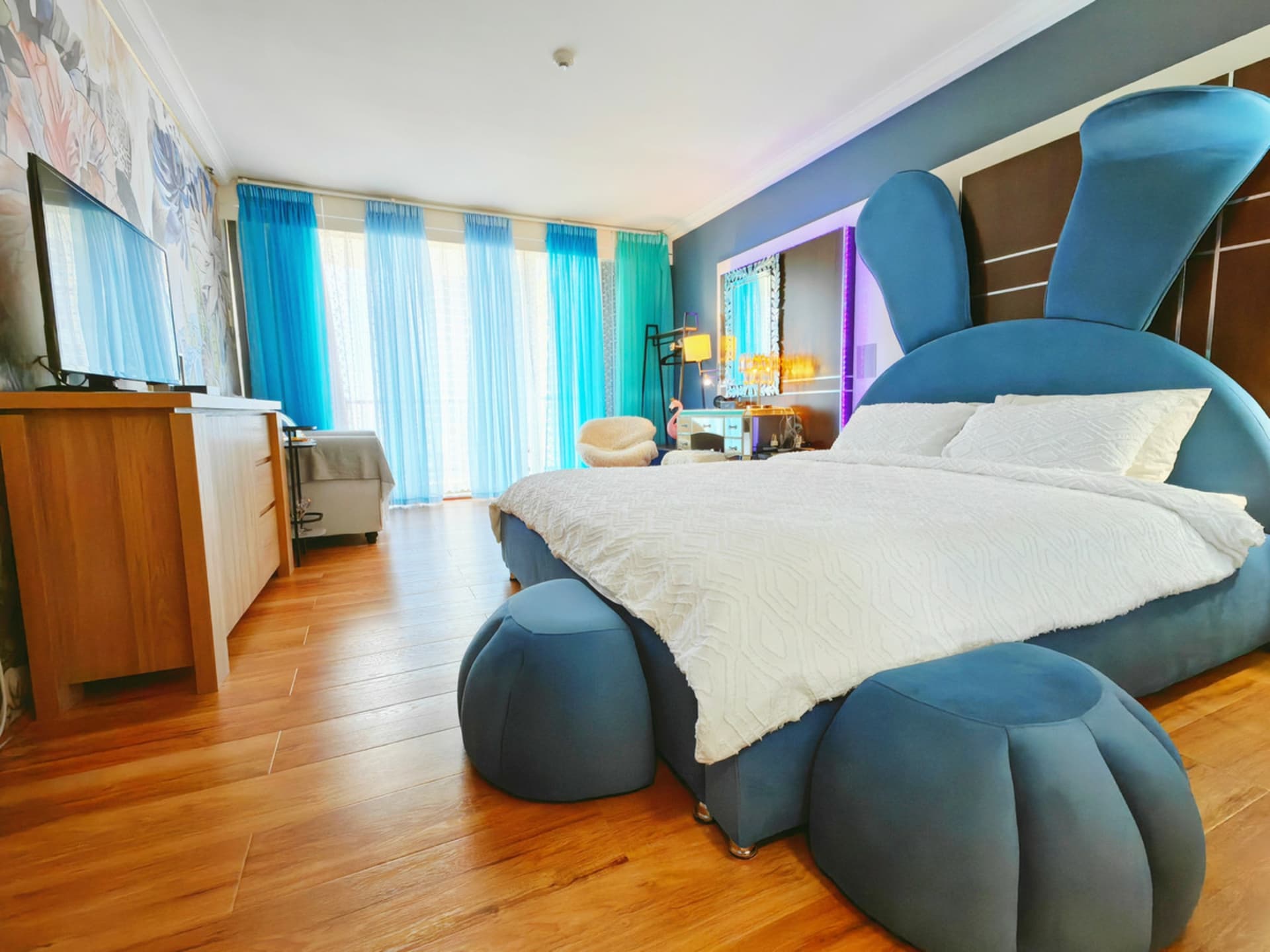 1304/22 View Avenue, Surfers Paradise, Surfers Paradise - Thumbnail 2