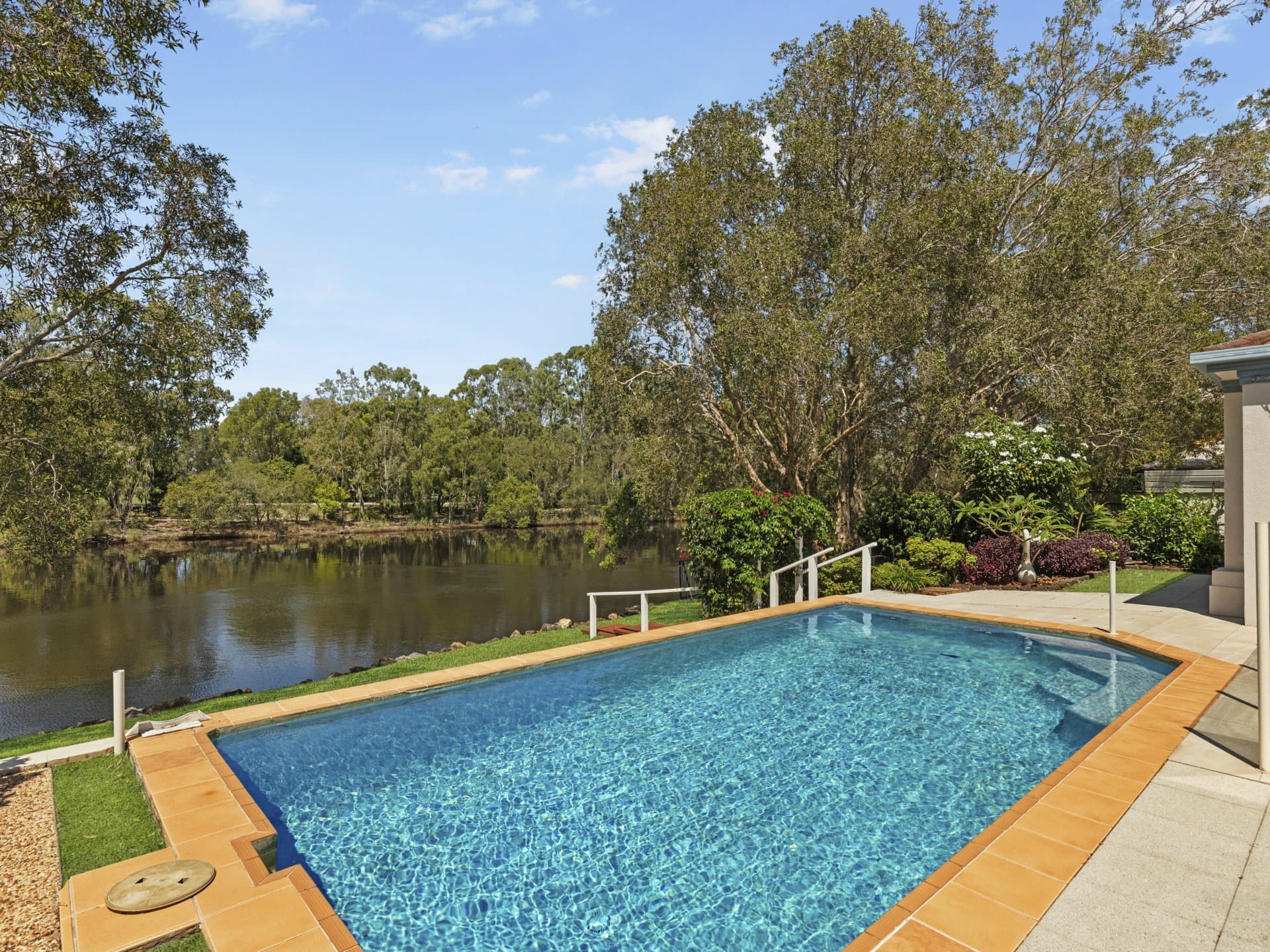 17 Glenwood Place, Twin Waters, Twin Waters - Thumbnail 2