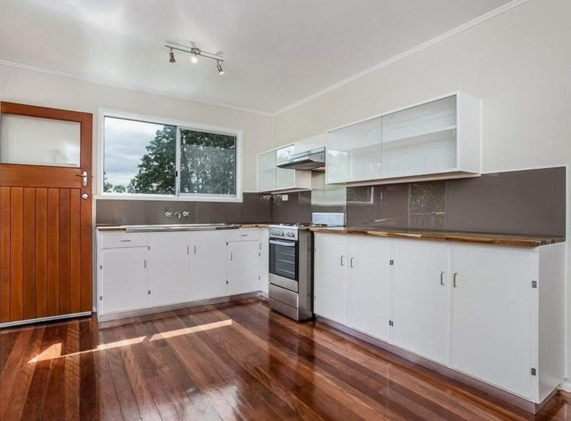 7 Koonya Street, Chermside West, Chermside West - Thumbnail 4