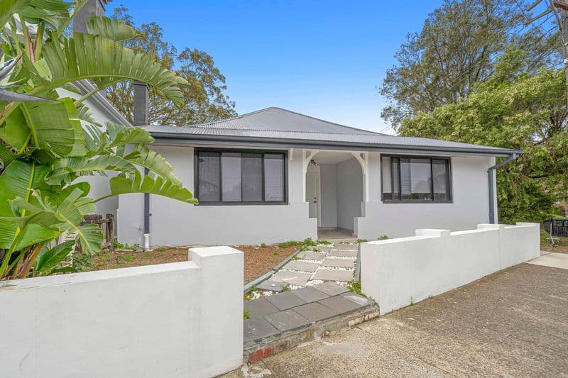 22 Grosvenor Crescent, Summer Hill - Image 1