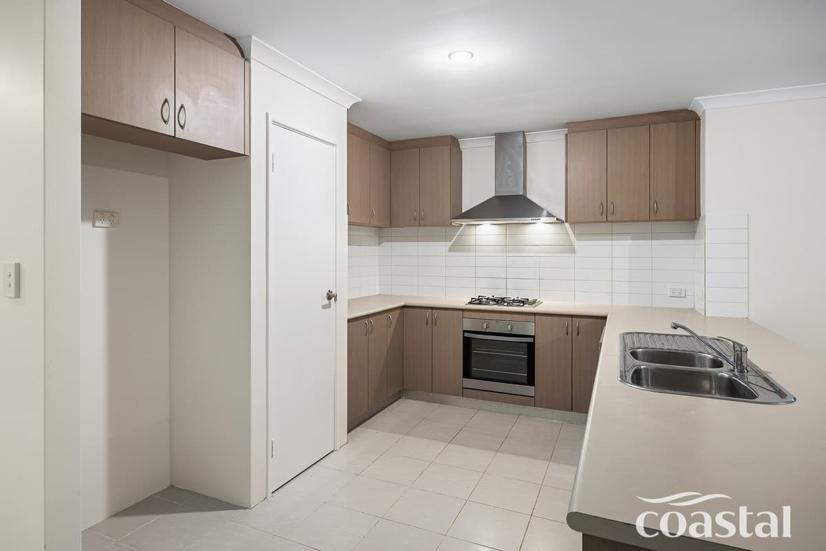 35 Coffs Bend, Secret Harbour WA 6173, Secret Harbour - Thumbnail 7