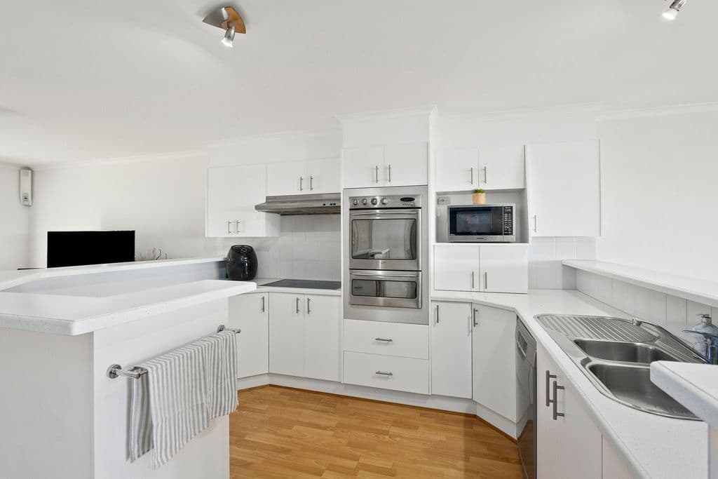 50 Cuthbert Drive, Mount Warrigal - Thumbnail 2