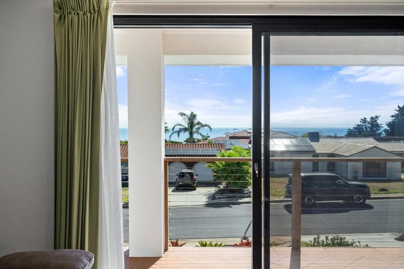 10 Tornado Avenue, Hallett Cove - Thumbnail 3