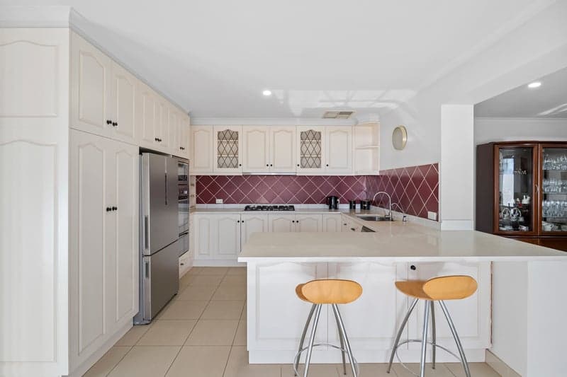 10 Tornado Avenue, Hallett Cove - Thumbnail 7