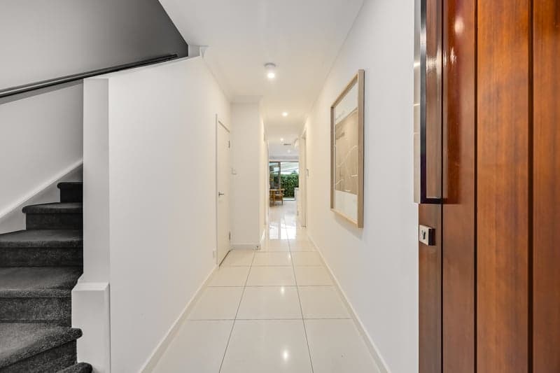 18 Randolph Avenue, Parkside - Thumbnail 4