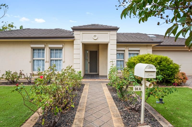 24a Trott Grove, Oaklands Park - Thumbnail 6