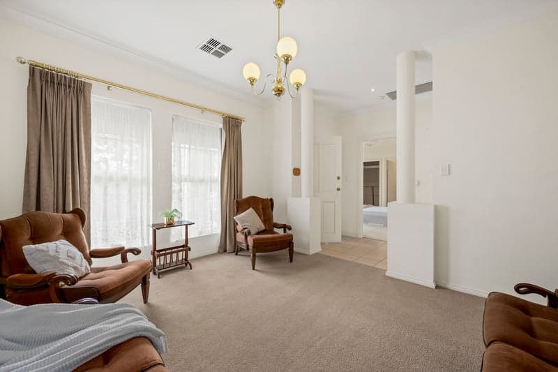 24a Trott Grove, Oaklands Park - Thumbnail 8