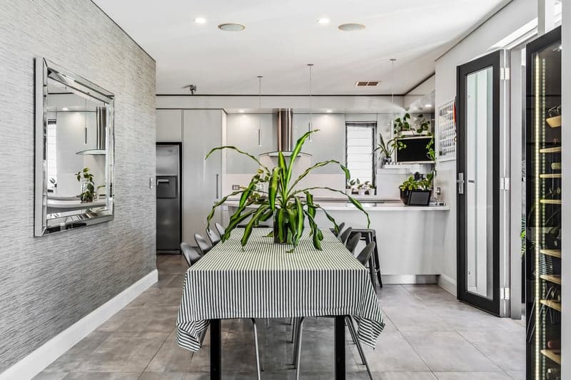 6 Cezanne Court, Torrens Park - Thumbnail 6
