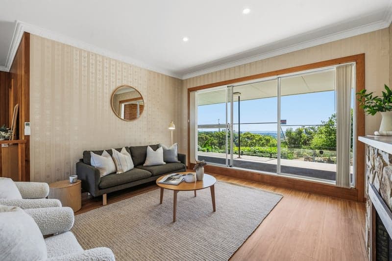 2 Adare Walk, Bellevue Heights - Thumbnail 2