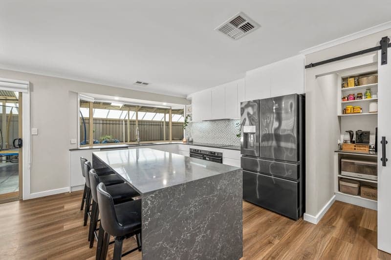 10 Clifton Court, McLaren Vale - Thumbnail 2