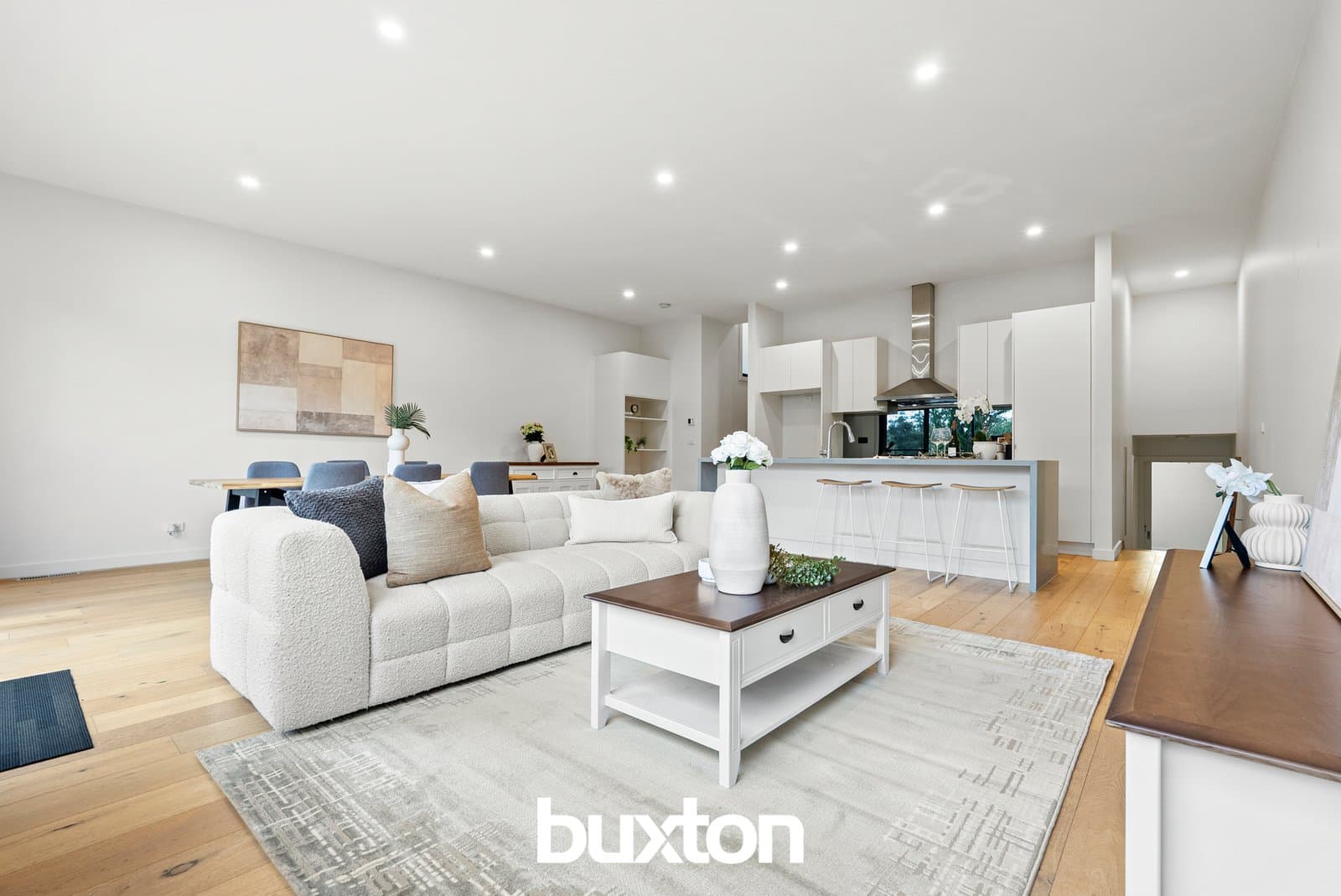 2/10 Seaton Court, Mount Waverley, Mount Waverley - Thumbnail 2