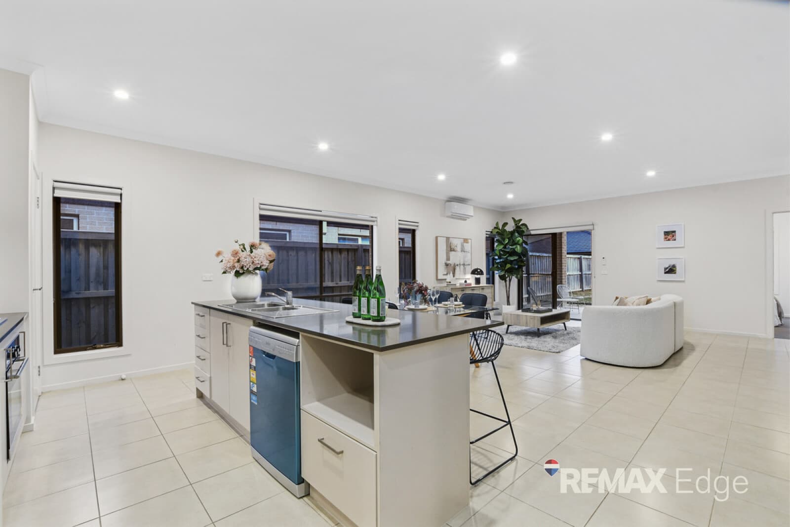 11 Dante Road Point Cook VIC 3030, Point Cook - Thumbnail 4