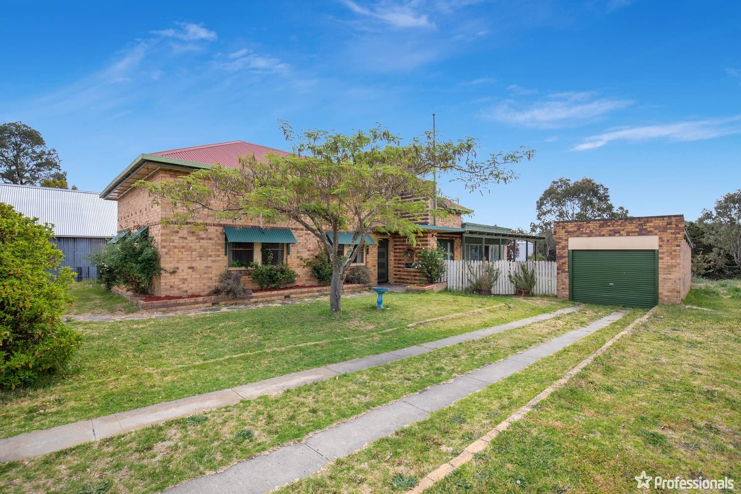 17 Bridge Street, Uralla NSW 2358, Uralla - Image 1