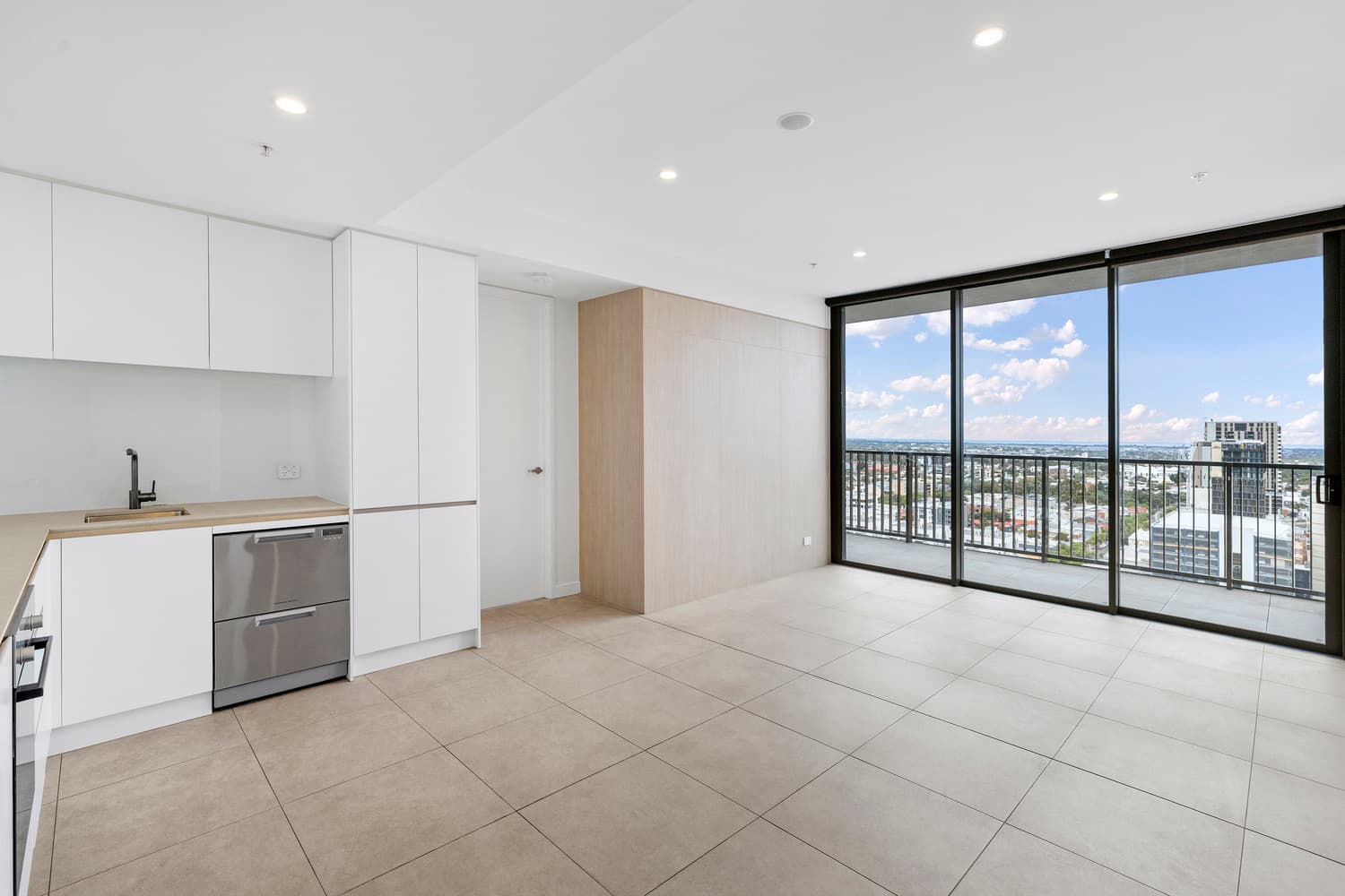 1807/17 Penny Place, Adelaide SA 5000, Adelaide - Image 1