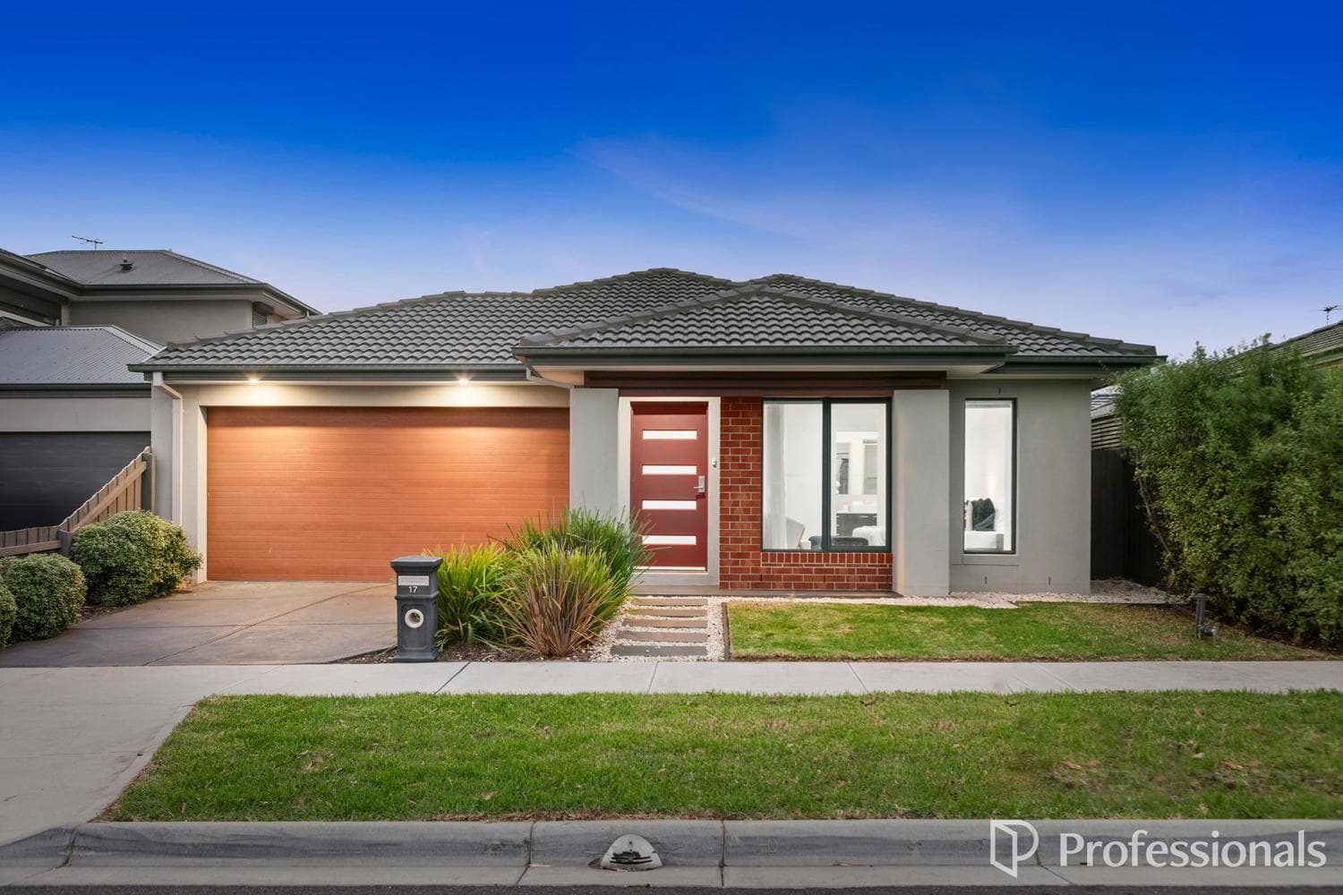 17 Tanbar Street, Fraser Rise VIC 3336, Fraser Rise - Image 1