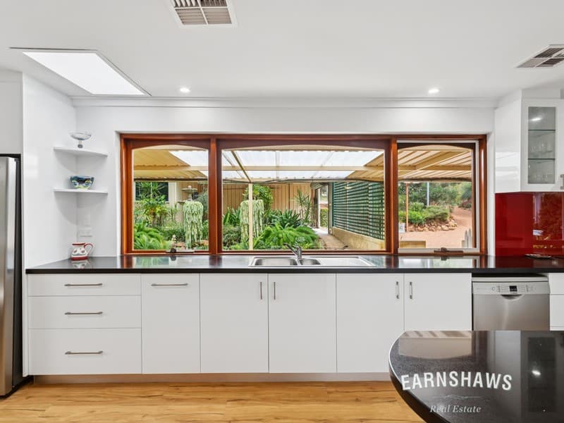 31 Tillbrook Street, Glen Forrest, Glen Forrest - Thumbnail 3