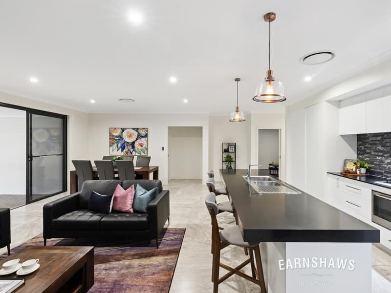 19 Freeman View, Bushmead, Bushmead - Thumbnail 2