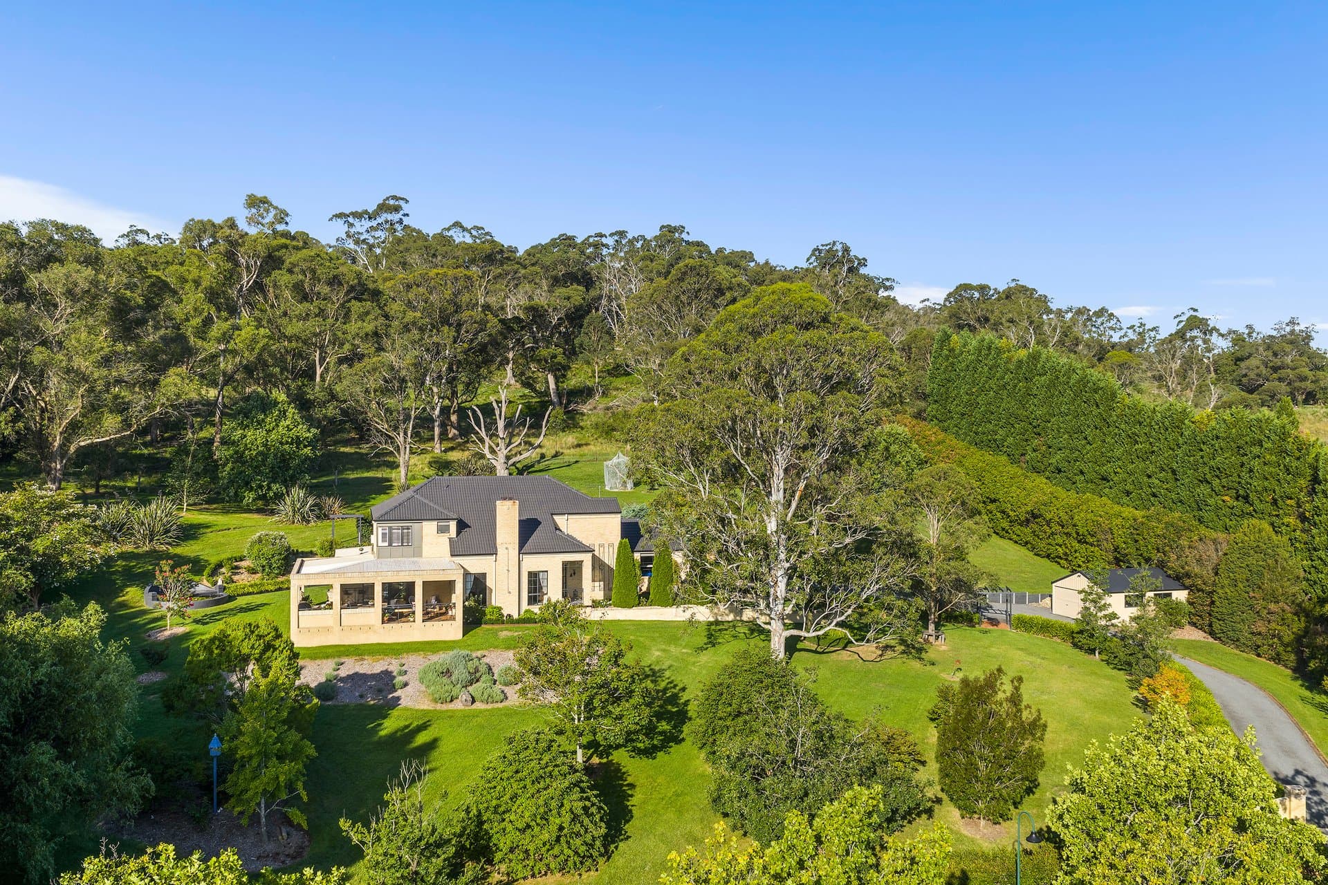 13 Carisbrooke Row, Bowral - Thumbnail 2