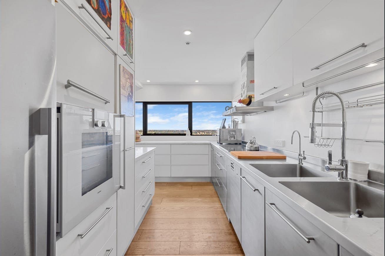 3205/184 Forbes Street, Darlinghurst - Thumbnail 2