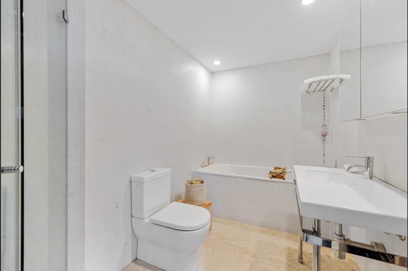 3205/184 Forbes Street, Darlinghurst - Thumbnail 6