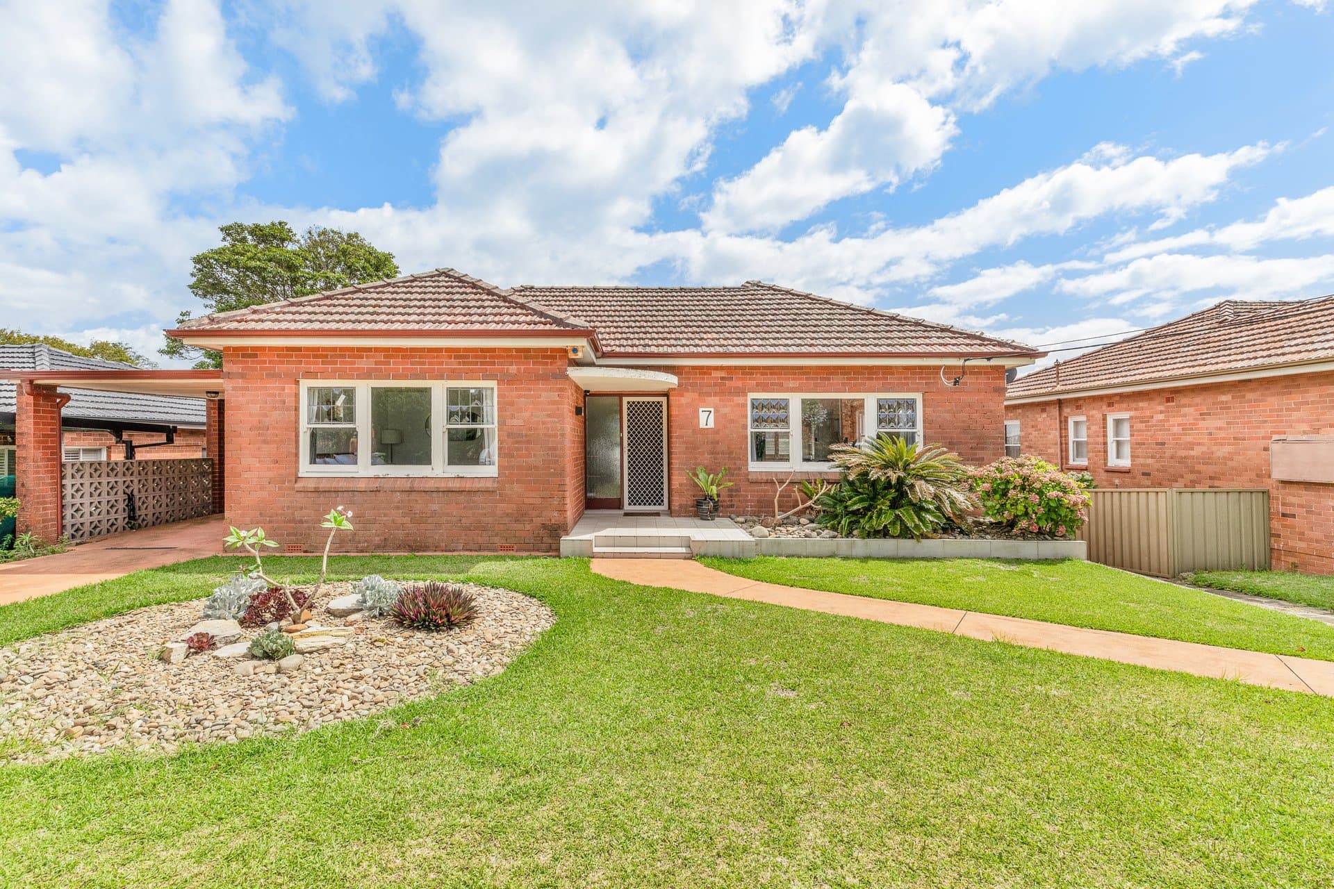 7 Panorama Avenue, Woolooware - Image 1