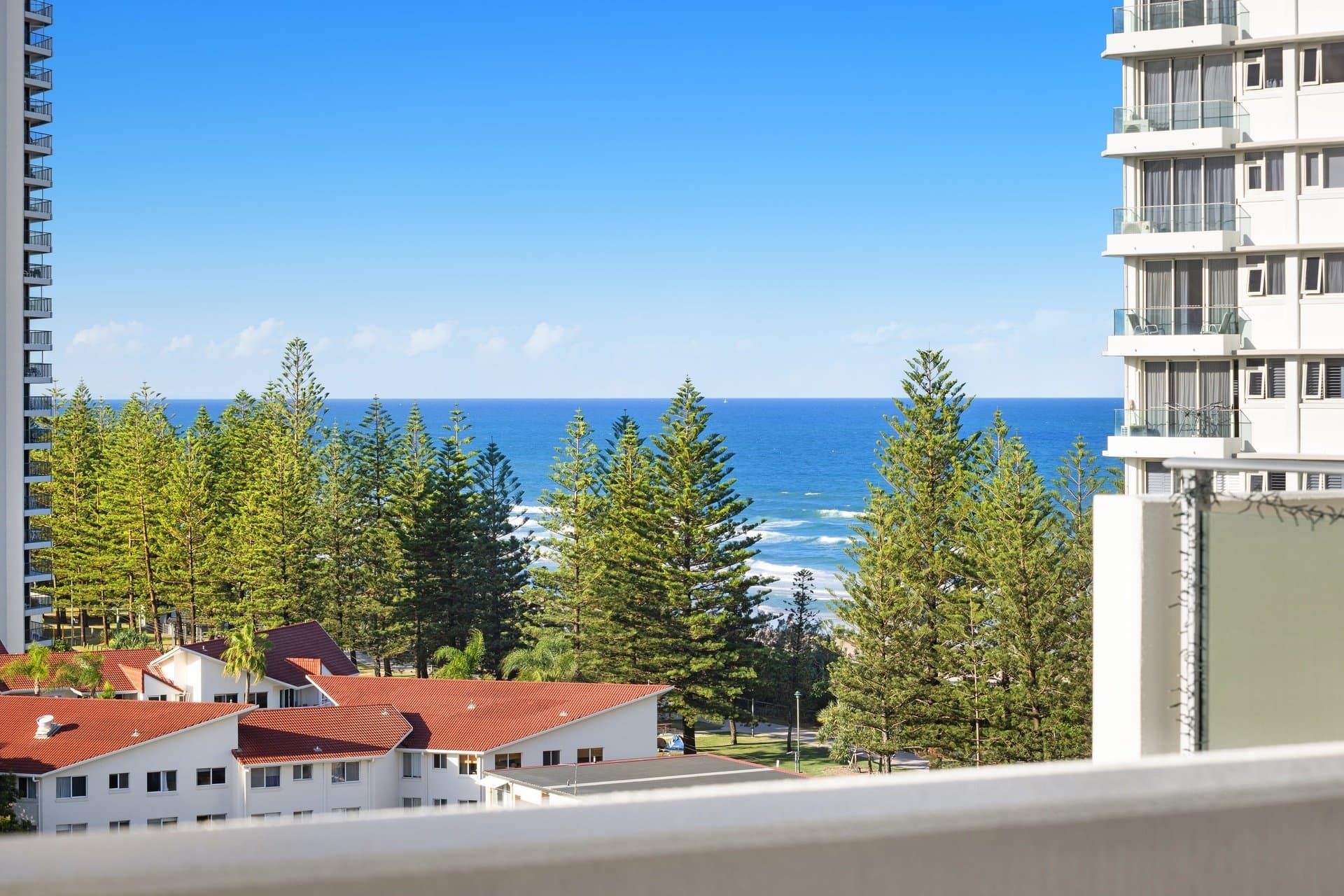 18/106 The Esplanade, Burleigh Heads - Thumbnail 8