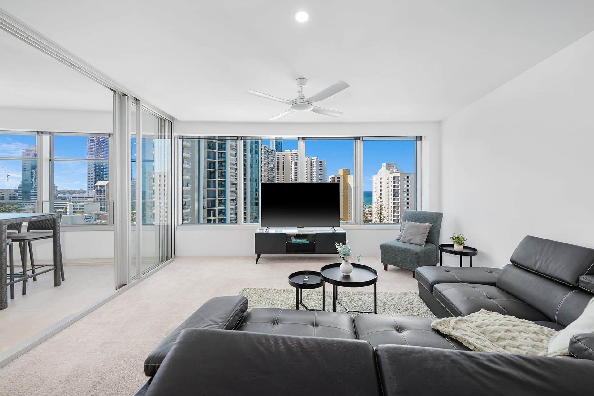 1001/9 Hamilton Avenue, Surfers Paradise - Thumbnail 5