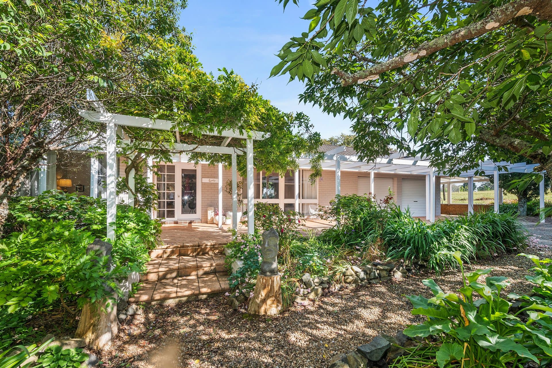 545 Ellsmore Road, Exeter - Thumbnail 2