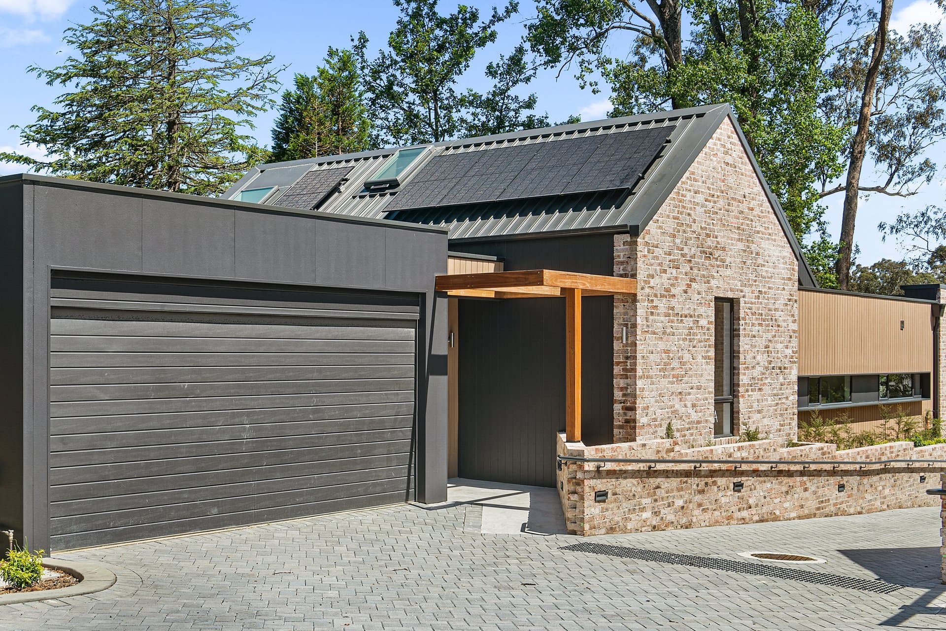 Villa A/ 56 Kangaloon Road, Bowral - Thumbnail 2