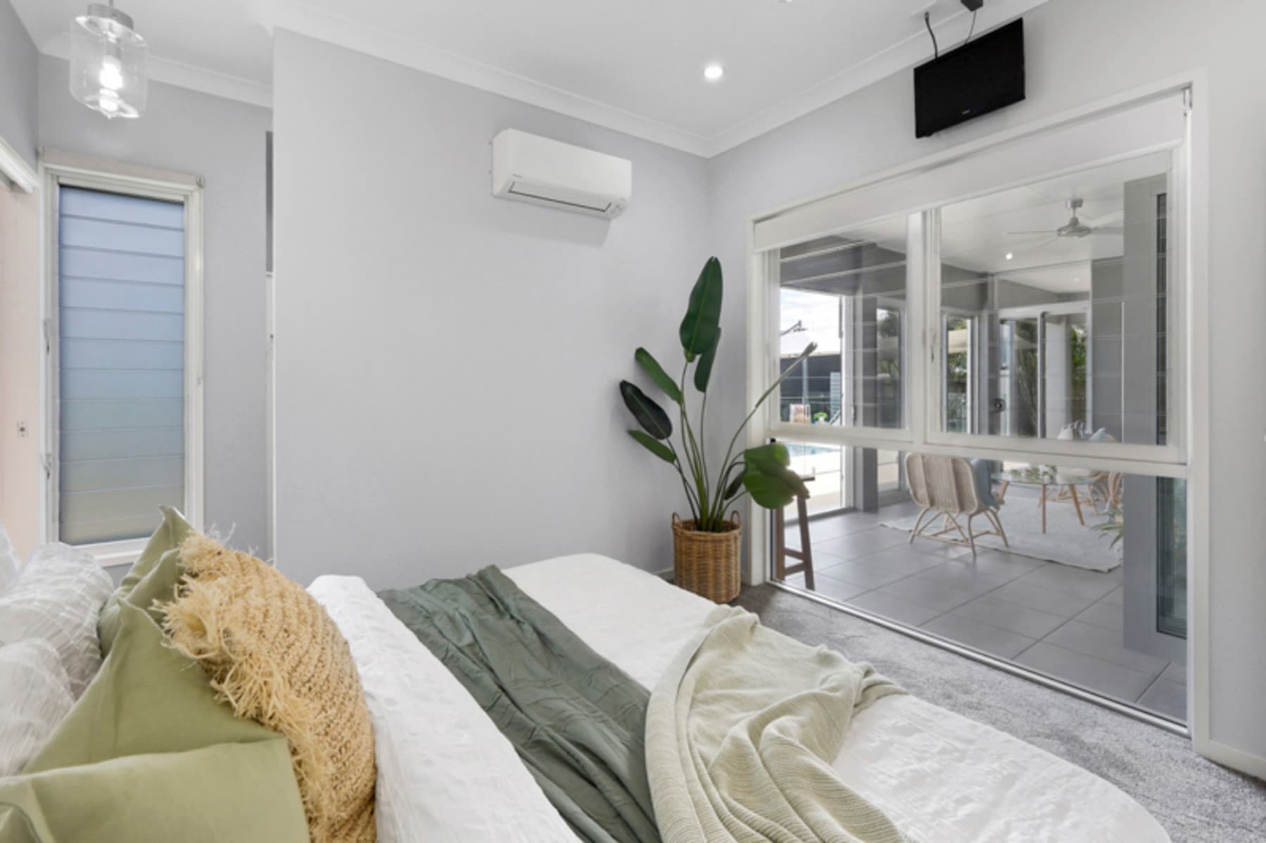 1 Shuttlewood Drive,
											Richmond, Richmond - Thumbnail 3