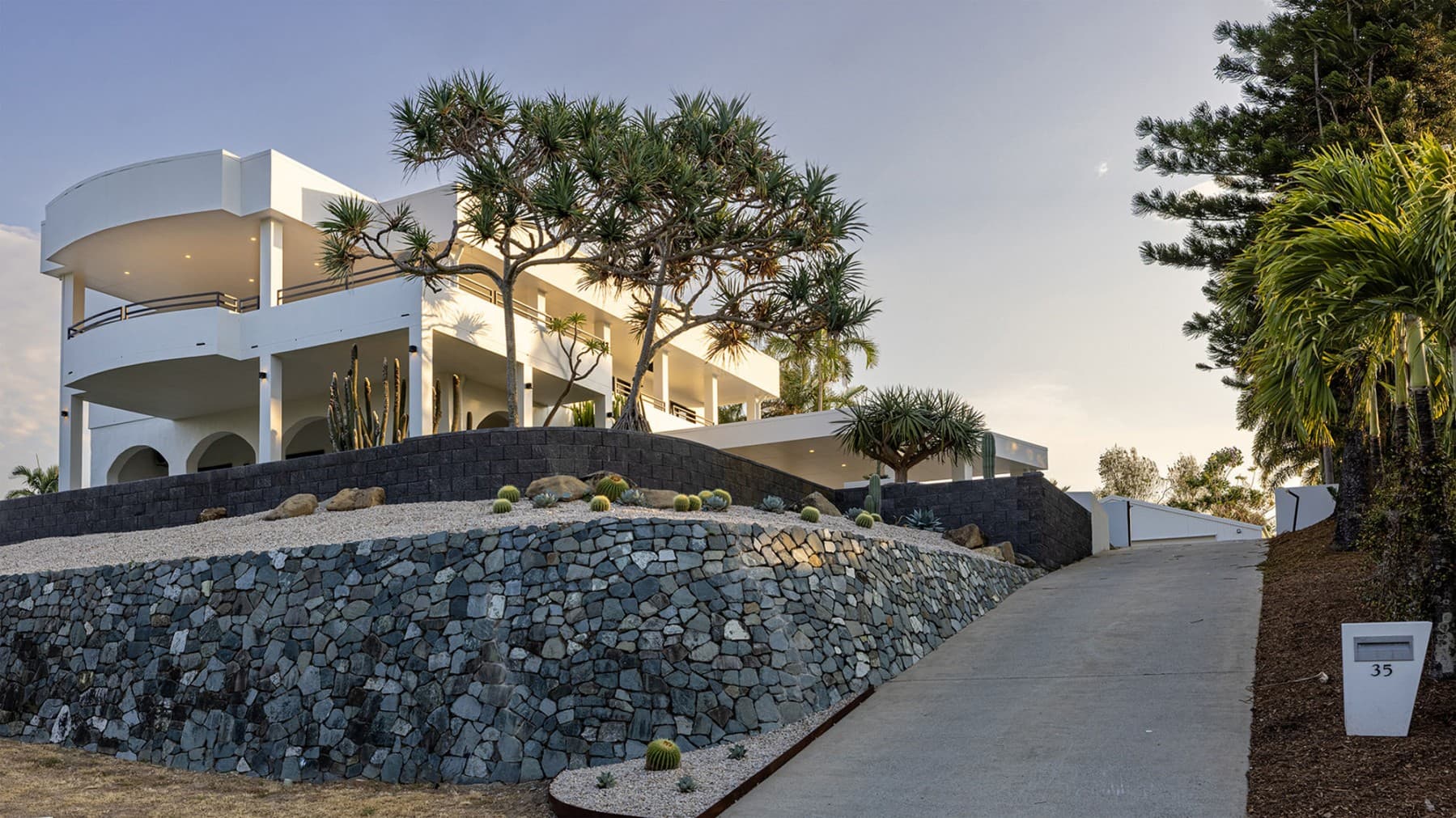 35 Plover Street,
											SLADE POINT, Slade Point - Image 1