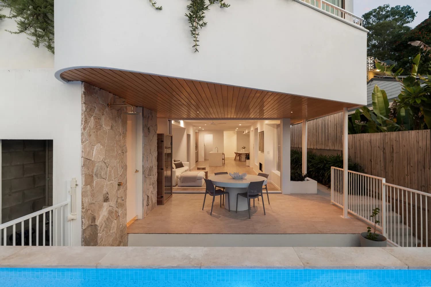 2/64 West Burleigh Road, Burleigh Heads, QLD, 4220, Burleigh Heads - Thumbnail 2