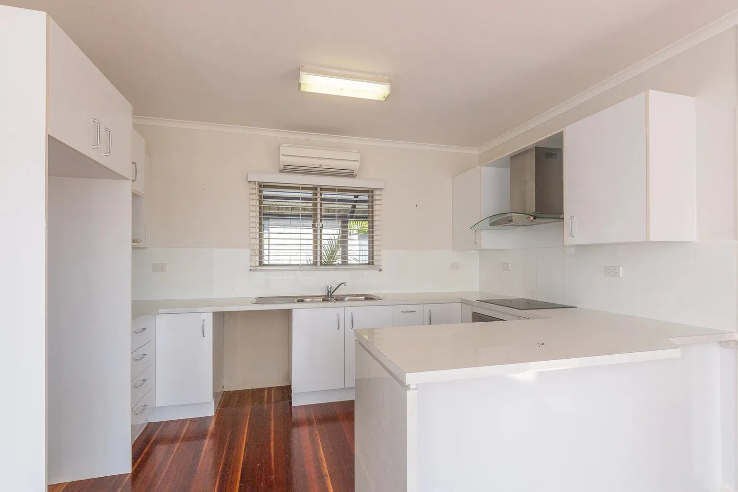 36 Griffith Road Scarborough QLD 4020, Scarborough - Thumbnail 2