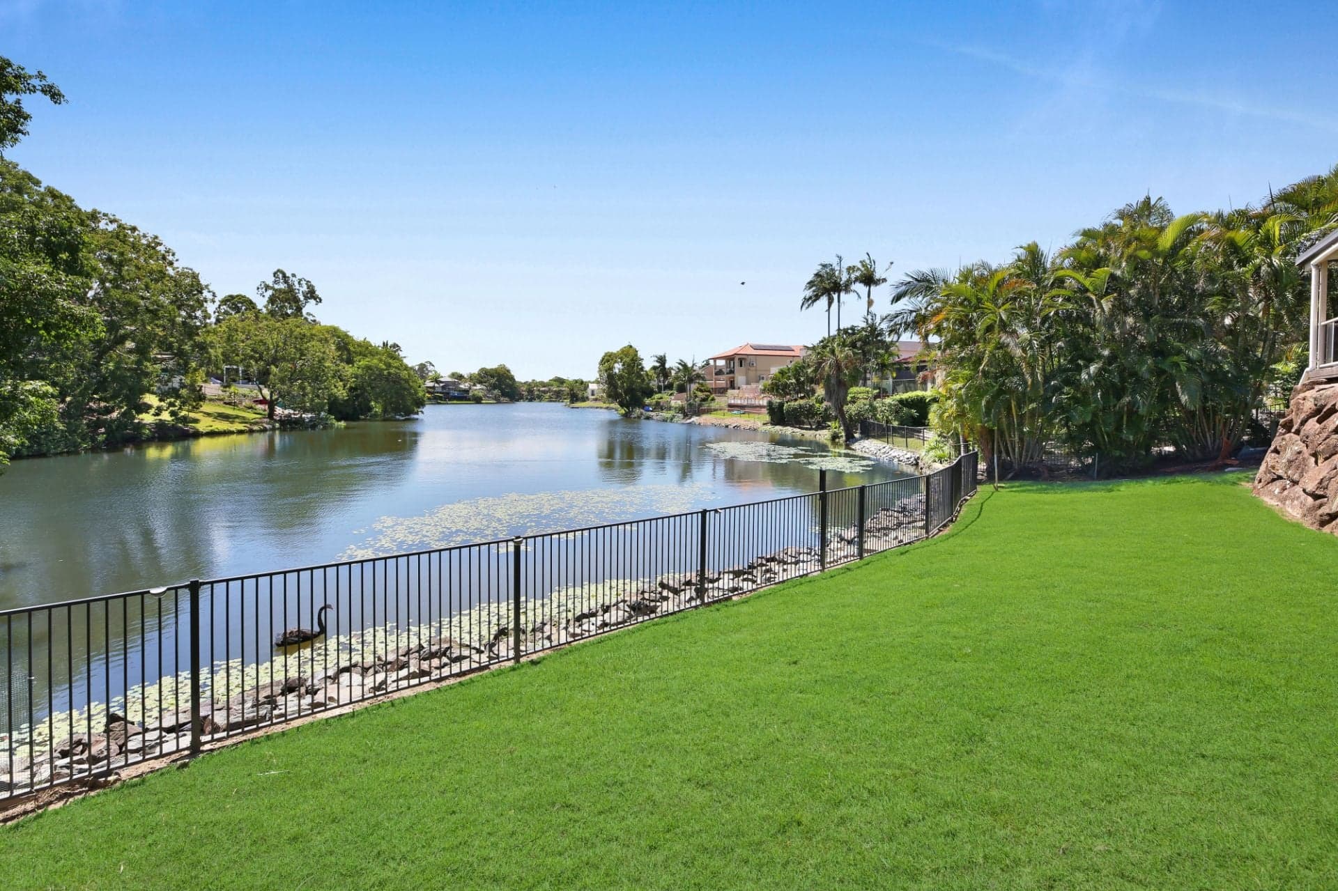 34 Beauty Point Drive, Robina, Robina - Thumbnail 3