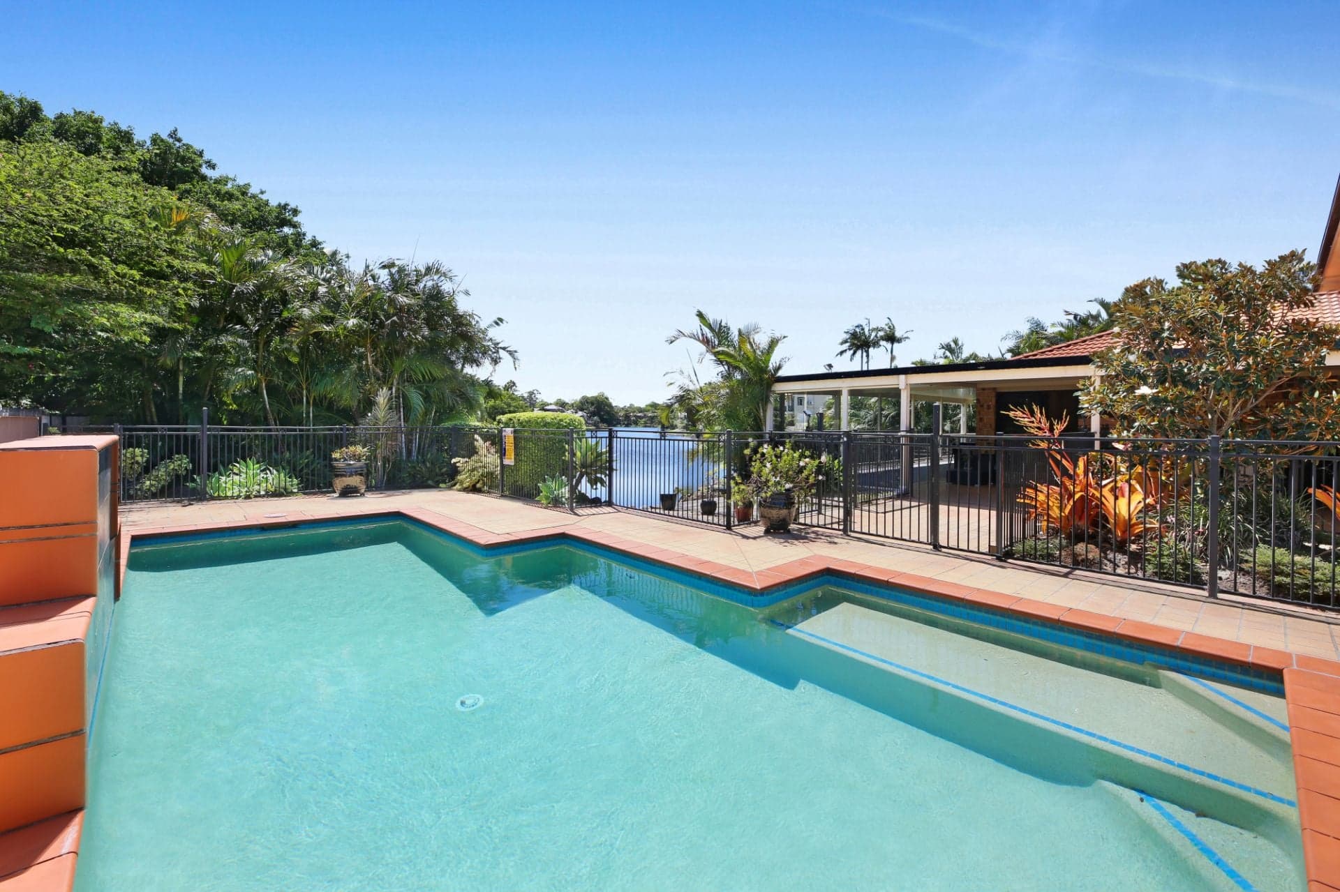 34 Beauty Point Drive, Robina, Robina - Thumbnail 4