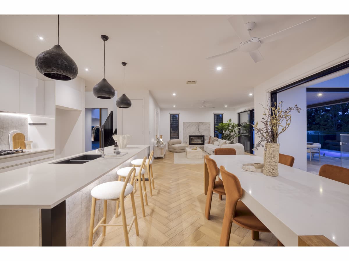 1/12 Sheridan Park Avenue, Broadbeach Waters QLD 4218, Broadbeach Waters - Thumbnail 4