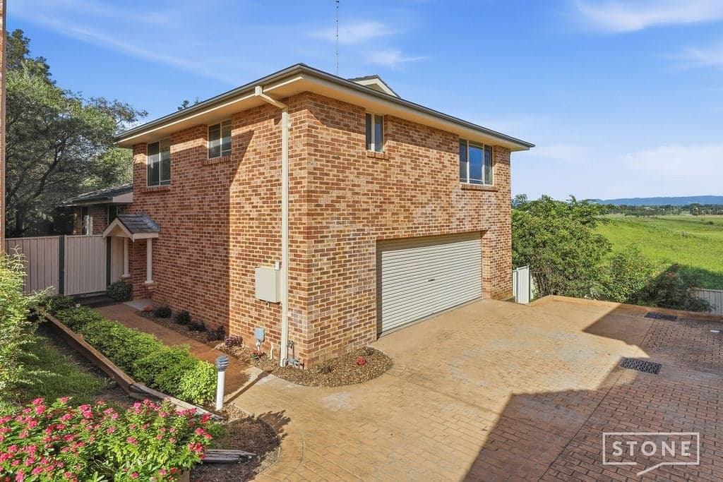 4/3 Evans Crescent, Richmond, Richmond - Thumbnail 2