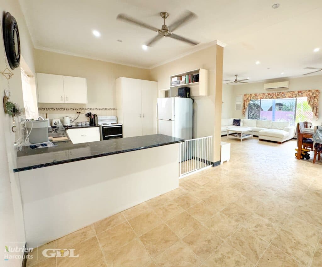 11 Pearce Street, KATHERINE NT 0850, Katherine - Thumbnail 4