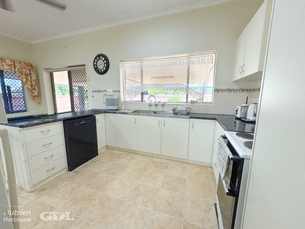 11 Pearce Street, KATHERINE NT 0850, Katherine - Thumbnail 5