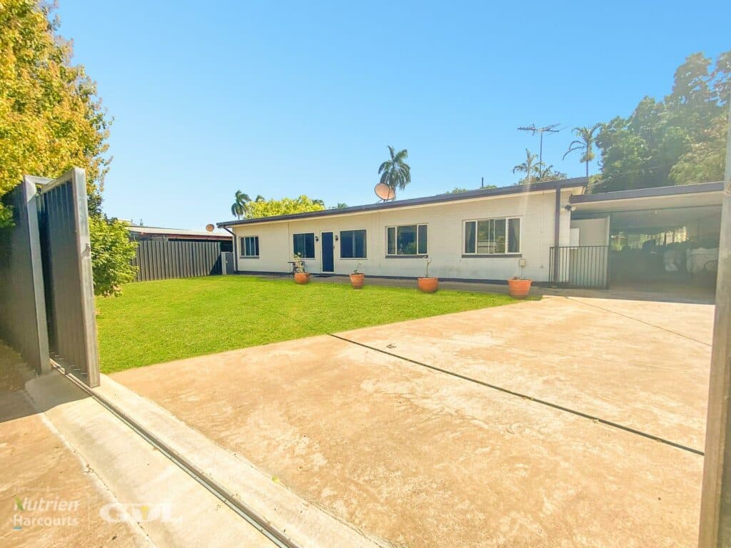 22 Donegan Crescent, KATHERINE NT 0850, Katherine - Thumbnail 2
