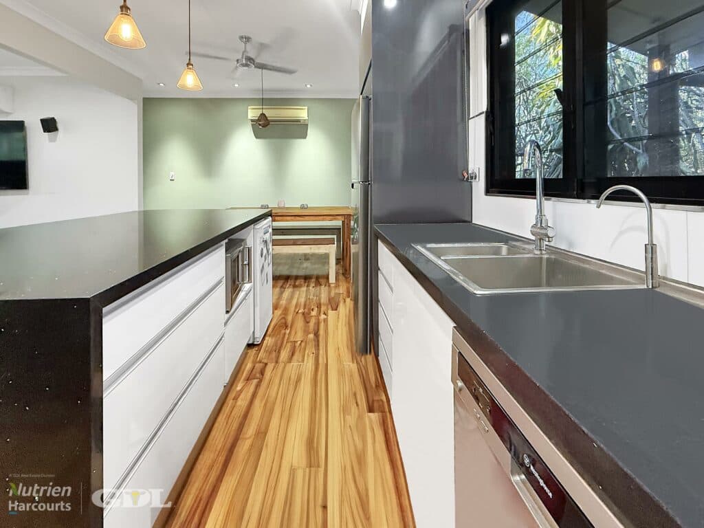 13 Dove Street, KATHERINE NT 0850, Katherine - Thumbnail 3