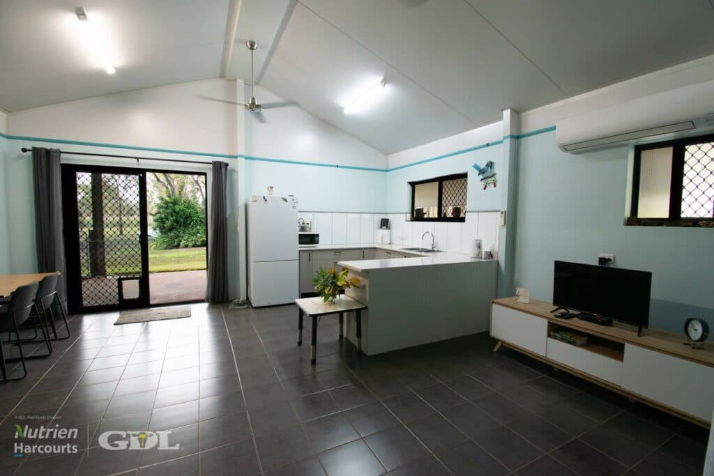 249 Crater Lake Road, Batchelor NT 0845, Batchelor - Thumbnail 6