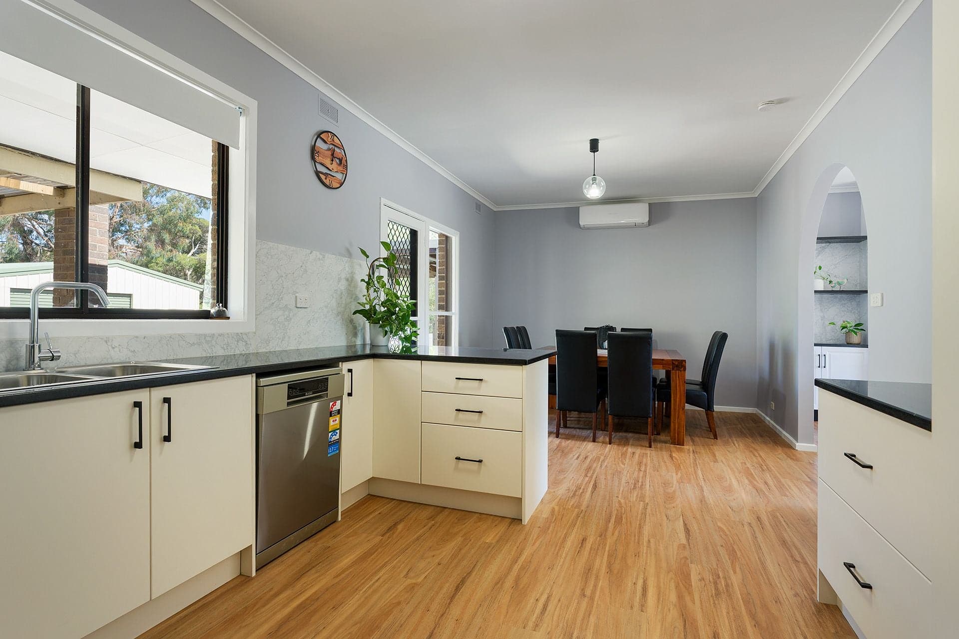 60 Stephen Street, Campbells Creek - Thumbnail 7