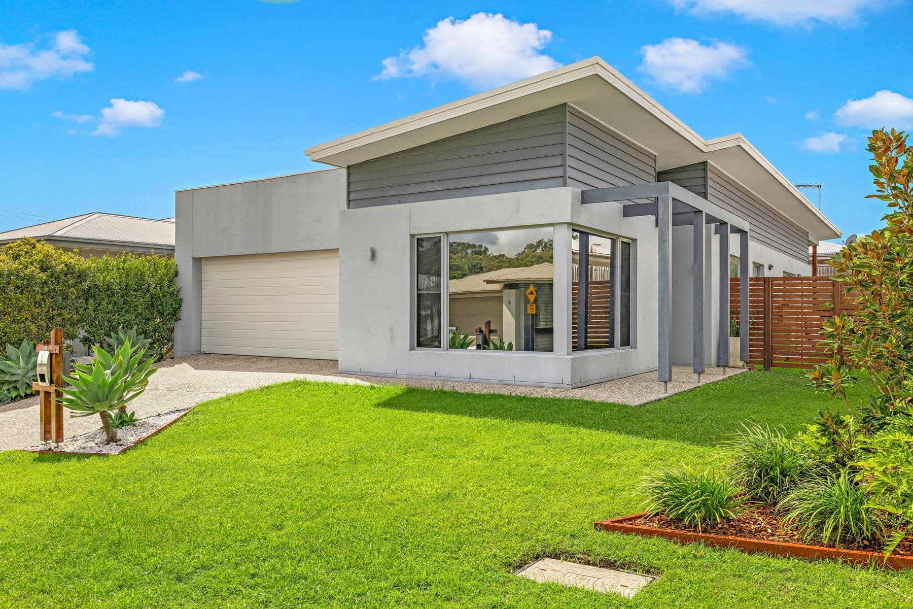 79 Ravenbourne Circuit, Capalaba QLD 4157, Capalaba - Thumbnail 2