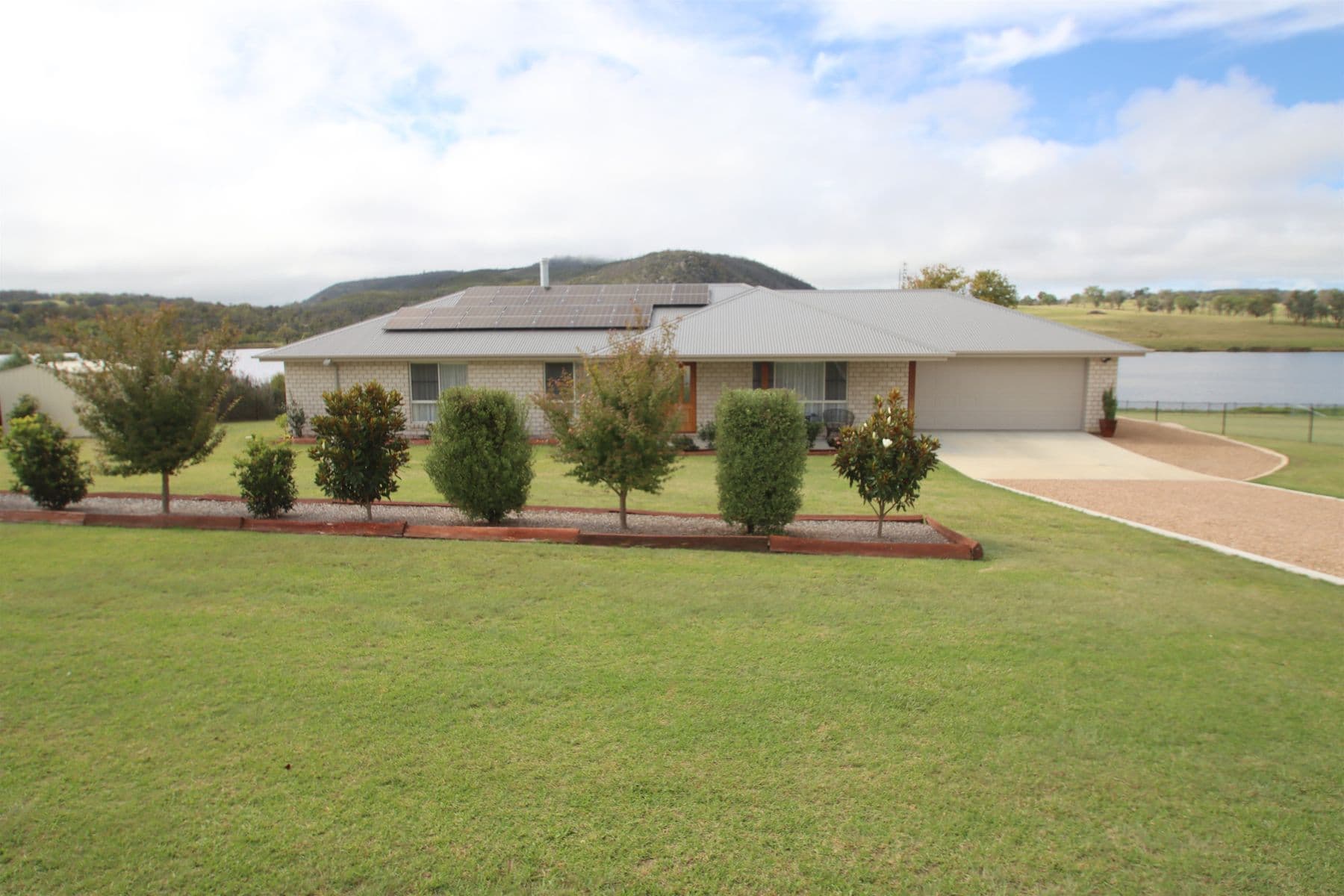 37 Parkes Drive, Tenterfield NSW 2372, Tenterfield - Thumbnail 3