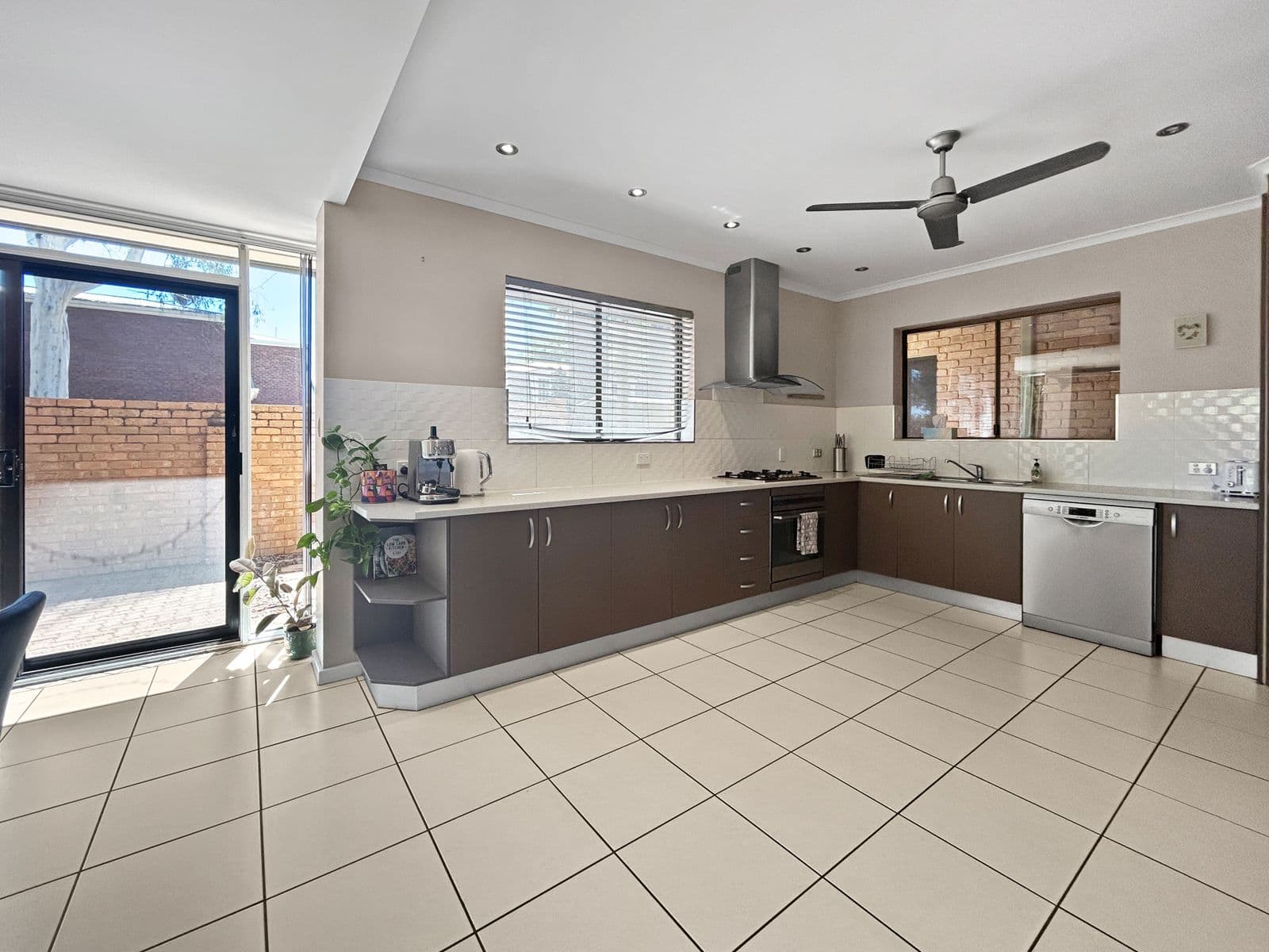 4/2 Warburton Street, East Side NT 0870, East Side - Thumbnail 7