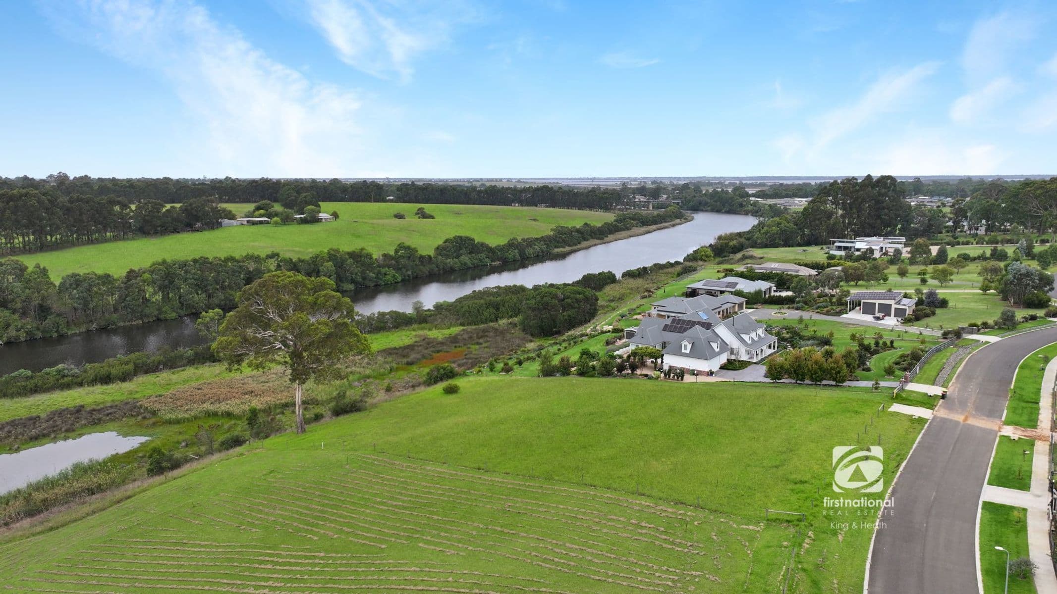 8 Parkside Drive, Nicholson VIC 3882, Nicholson - Thumbnail 2